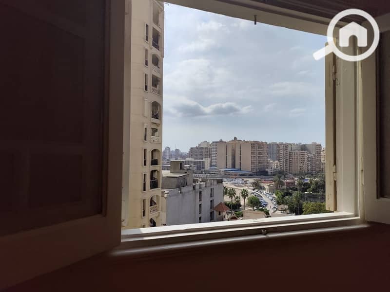 9 c7640772-5a09-4bfa-bdc9-5481625129db. jpg