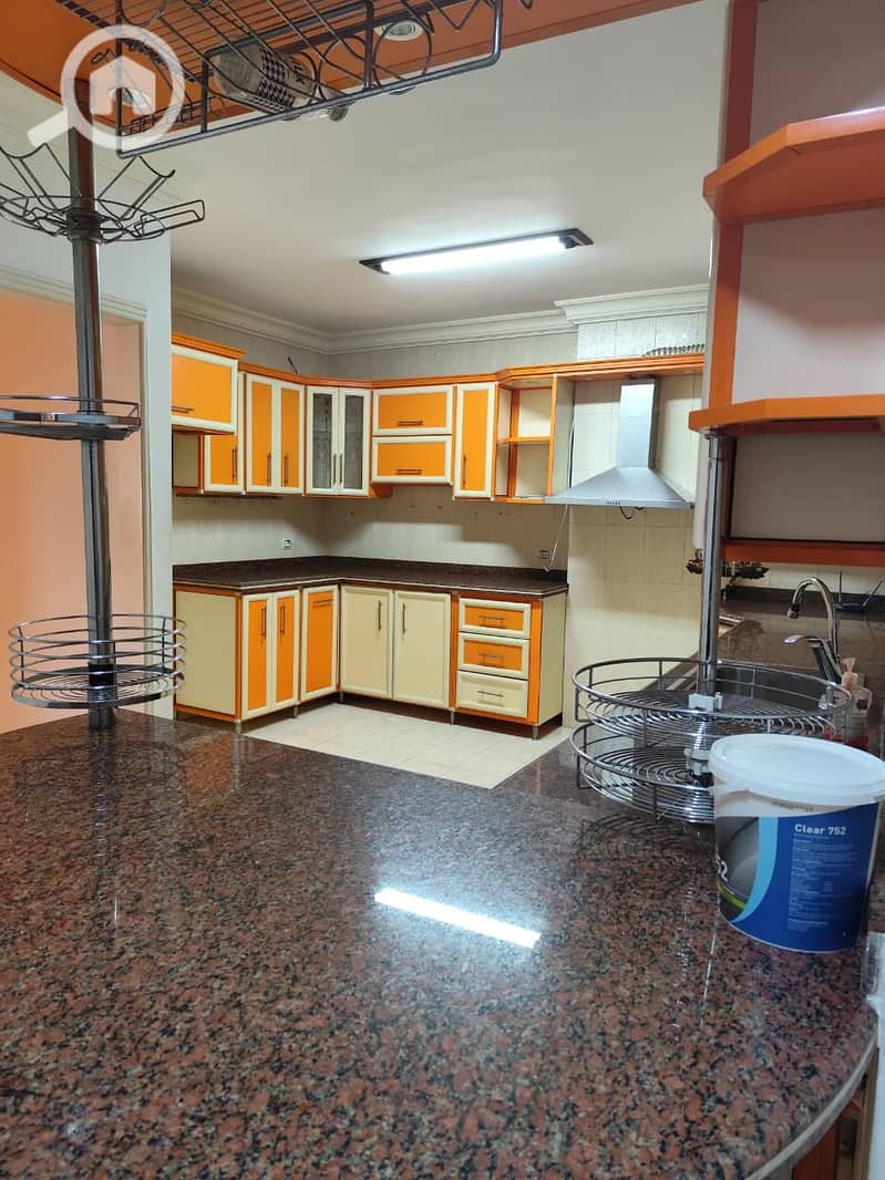 14 1c61427a-2a89-4366-b17a-4c853a6d4839. jpg