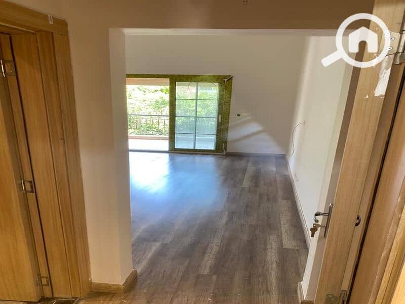 24 e41a8e5b-8557-4dd4-98b8-d4acfcac89f3. jpg