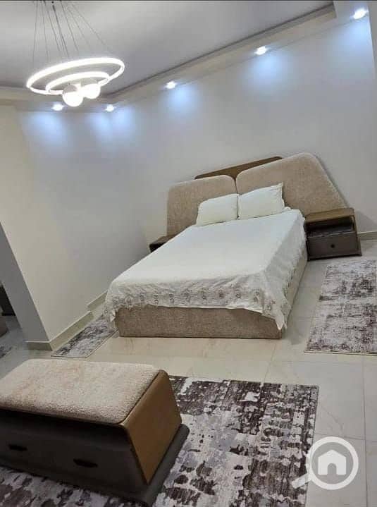 8 c948fde0-4a11-41a9-8077-ed2ed3d02727. jpeg