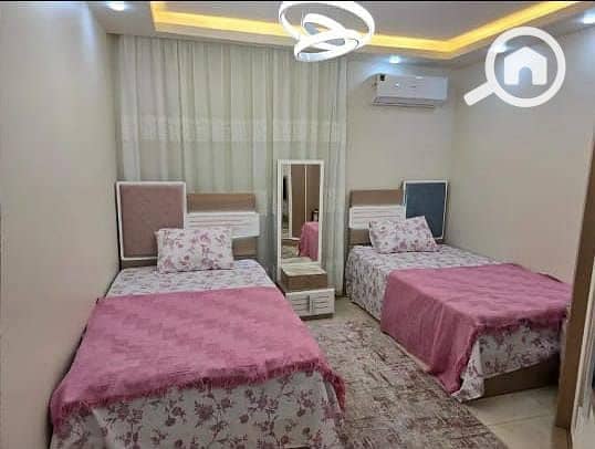 10 83a4129a-a64f-4fd0-b1c7-8b1782a14f08. jpeg