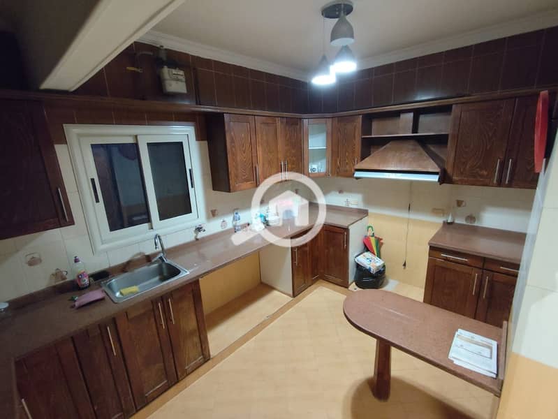 8 c7e4f9c2-1718-4ac2-8311-ab29f0167aa0. jpg