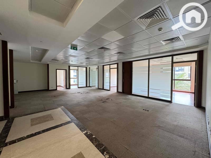 5 e93139f5-f6f8-4b23-b284-a8e1bcef0d10. jpg