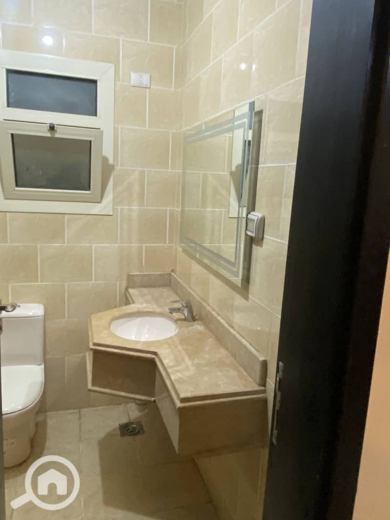 4 6af06072-bdac-4aab-99f5-a2476d6d4349. jpeg