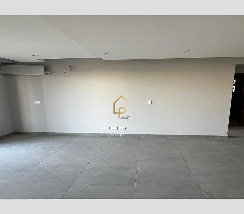 5 WhatsApp Image 2025-09-24 at 4.53. 13 PM (1). jpg