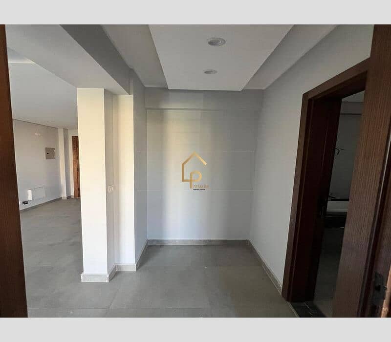 8 WhatsApp Image 2025-09-24 at 4.53. 14 PM (1). jpg