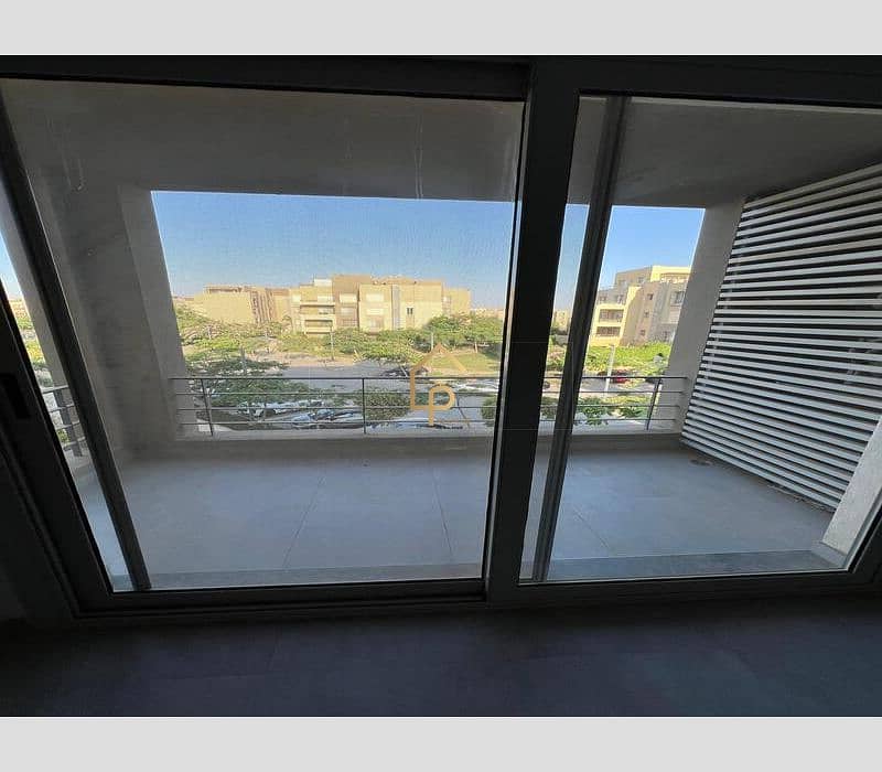 10 WhatsApp Image 2025-09-24 at 4.54. 36 PM. jpg