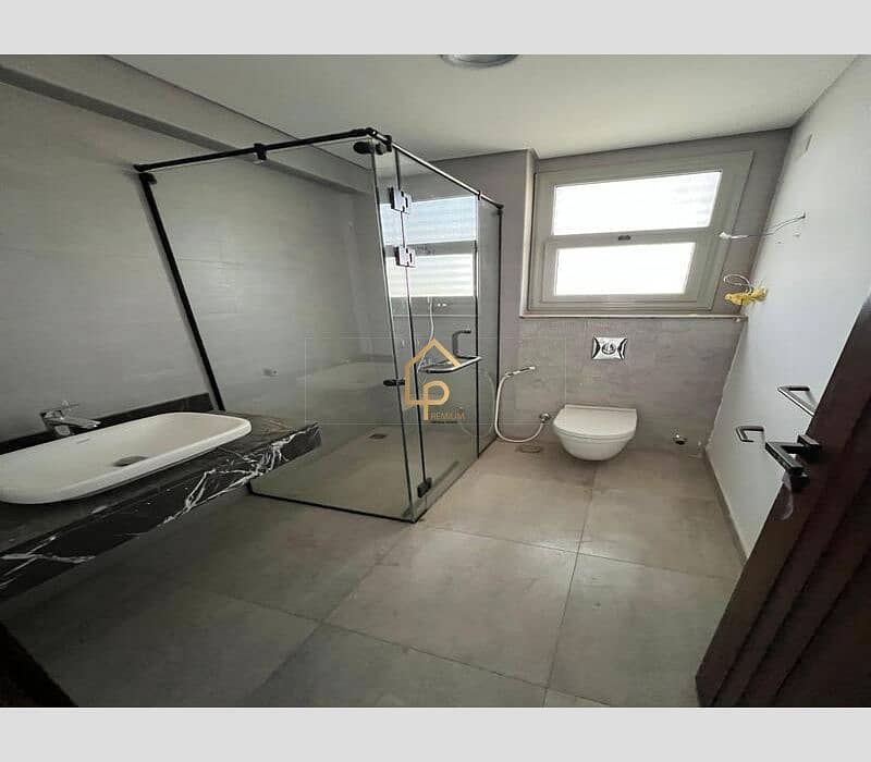 12 WhatsApp Image 2025-09-24 at 4.53. 14 PM. jpg