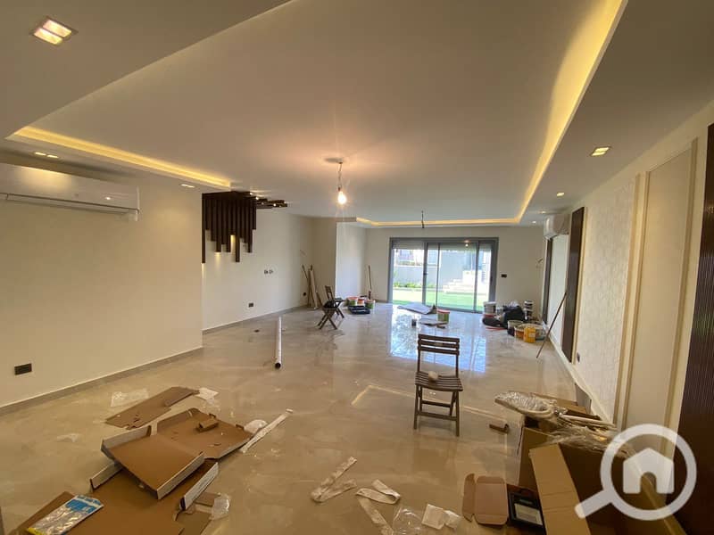 2 395a548c-69c1-4e66-b795-8bd0b4d4aac9. jpeg