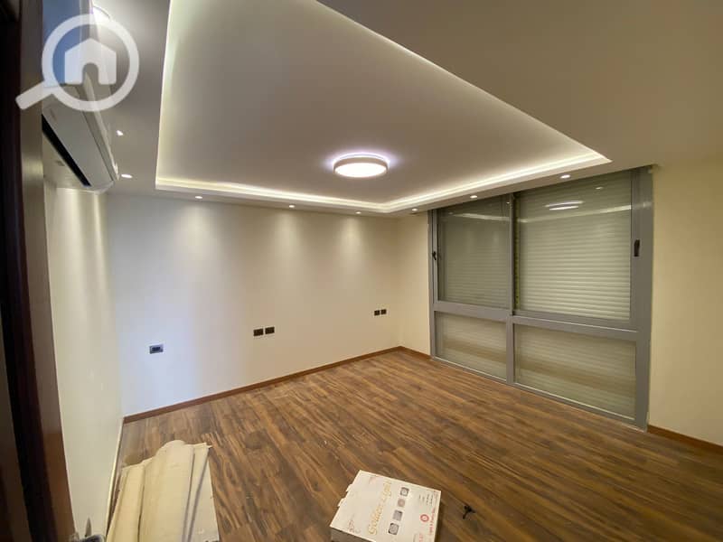 5 1eef8ce8-dd39-42b8-b157-a32186219195. jpeg