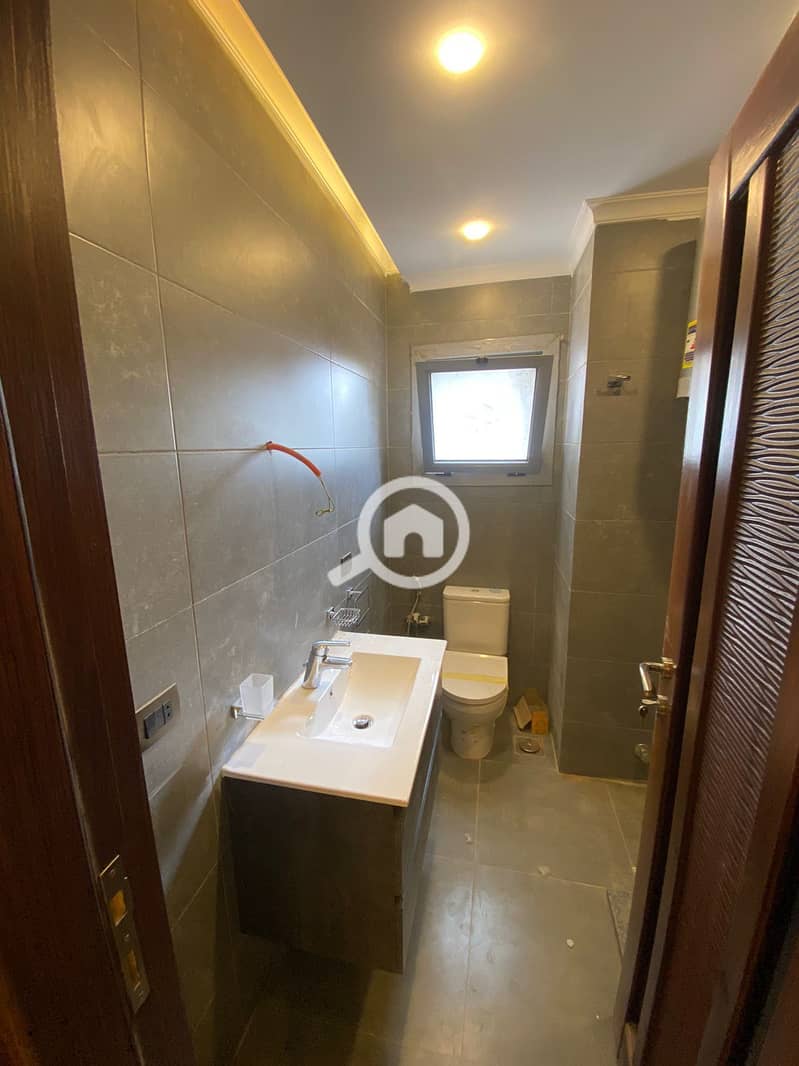 10 82eecfa2-4ade-4982-9bab-f8687366b3fc. jpeg