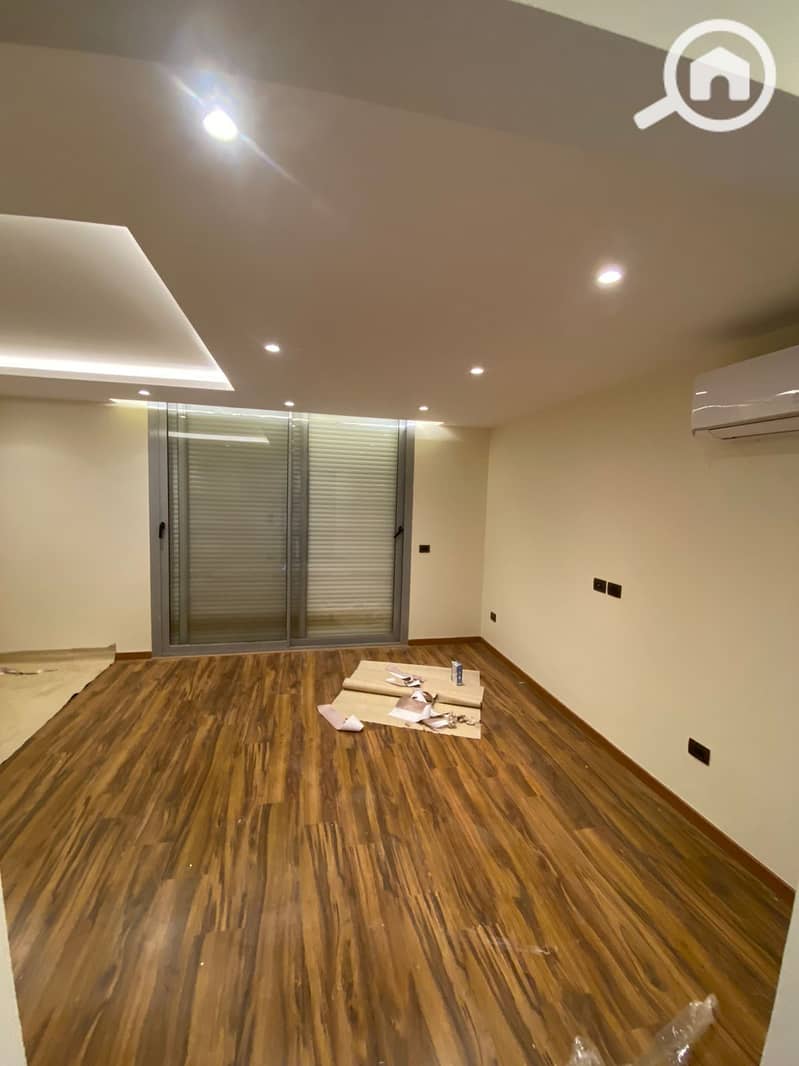 19 c551e0d0-85a7-4ef3-bfac-b6f85f913473. jpeg