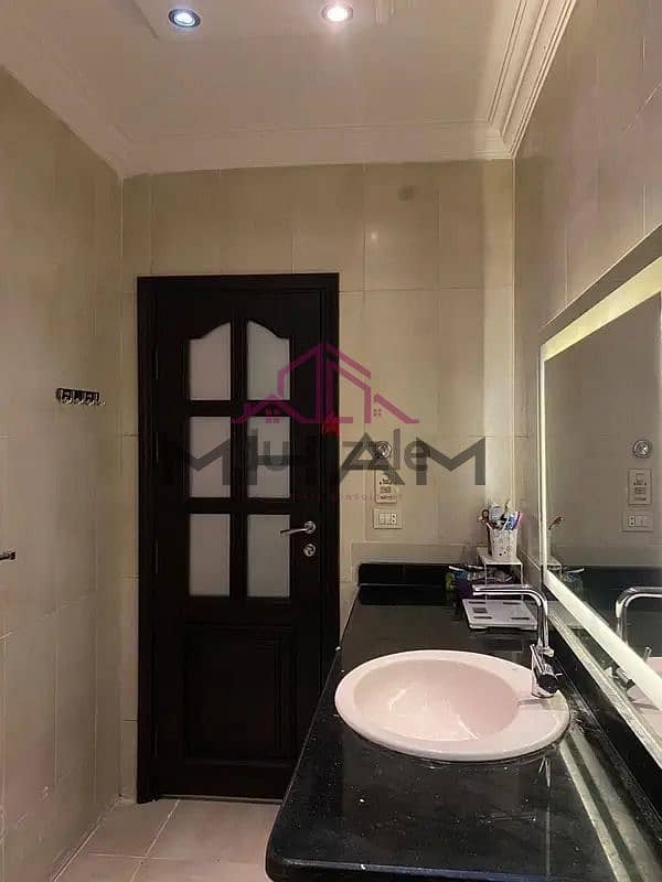 8 photo_5814222049394756716_x. jpg