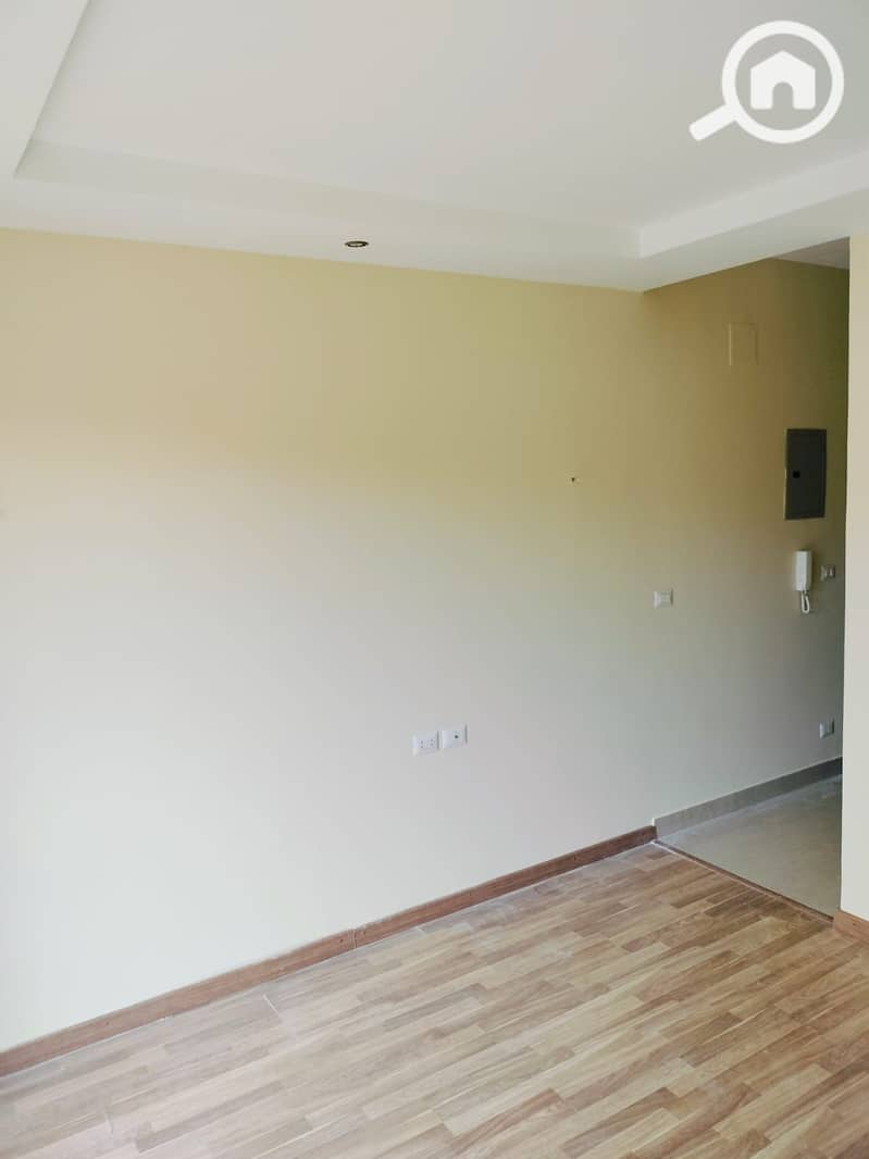 7 4a30218b-bd38-41ba-89b3-b767740c63f4. jpeg