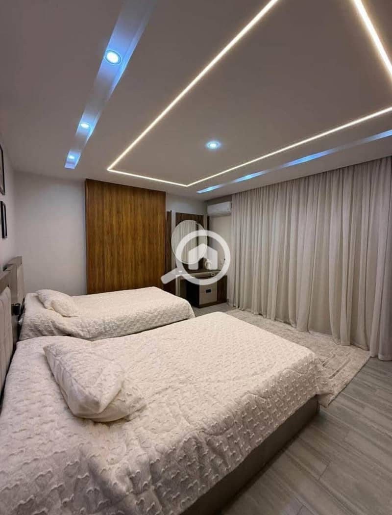 5 59776c4b-6989-4fb7-87e1-d357bd5e4b17. jpeg