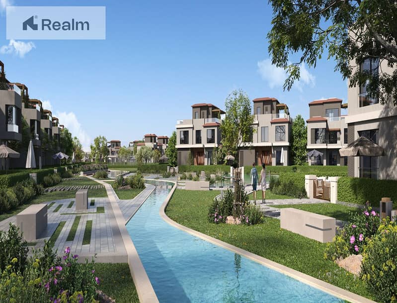 14 Cam03-Curved Pool. jpg