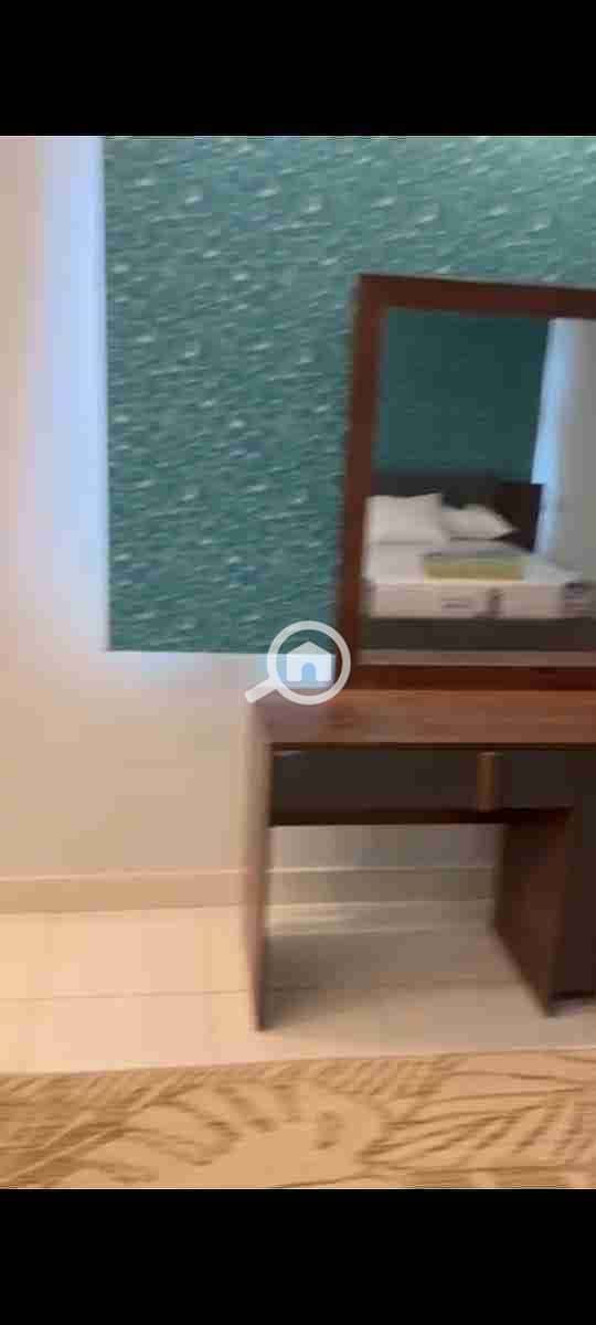 1000378422. jpg 1000378422. jpg