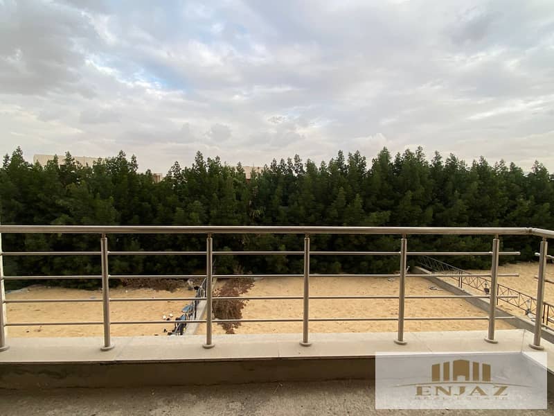 8 72d7dc61-46cc-4b79-b921-227d0fef052e. jpg