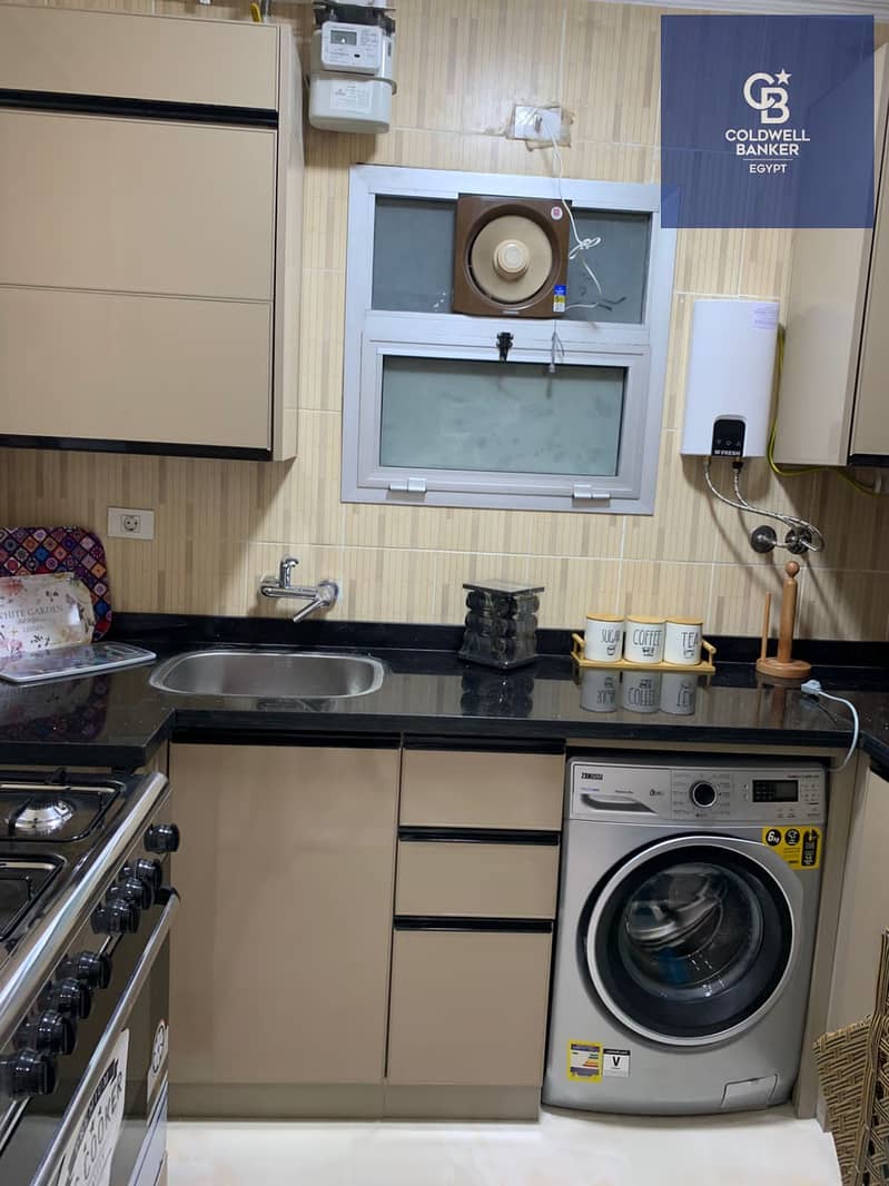 10 103a725d-cbc7-4724-b76d-aedfdb56a3bf. jpeg