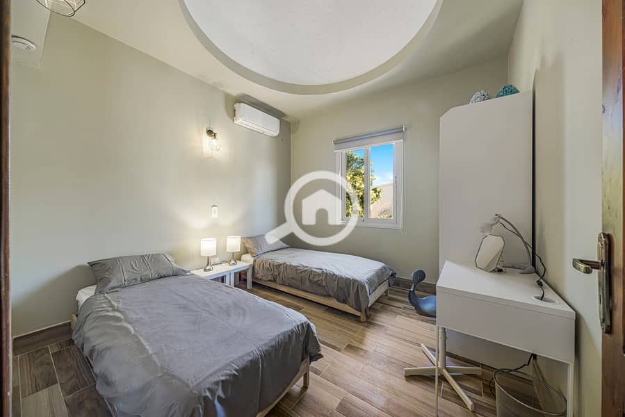 6 470208461_561855140078197_7255803723291661979_n. jpg