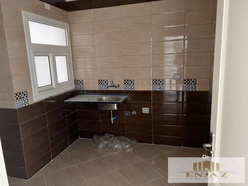 8 3e3017d0-89ee-4bc2-bbb6-c8940484e7bc. jpg