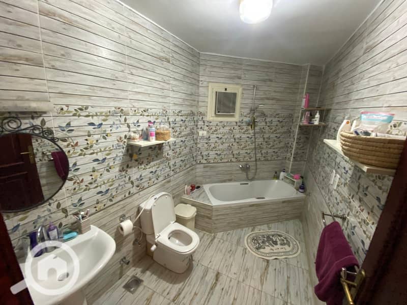 3 4ccb559f-e806-4493-a373-333f6d0acdb4. jpg