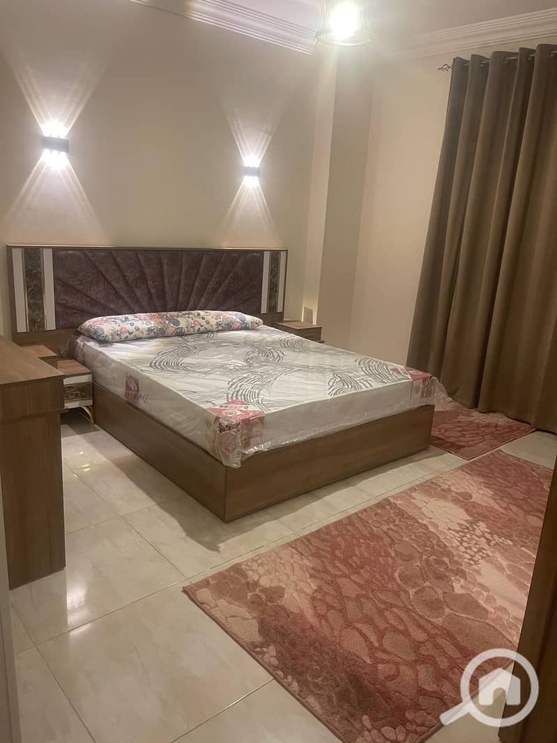 8 e728b000-17e8-4bc6-90df-4d9ea2947066. jpg