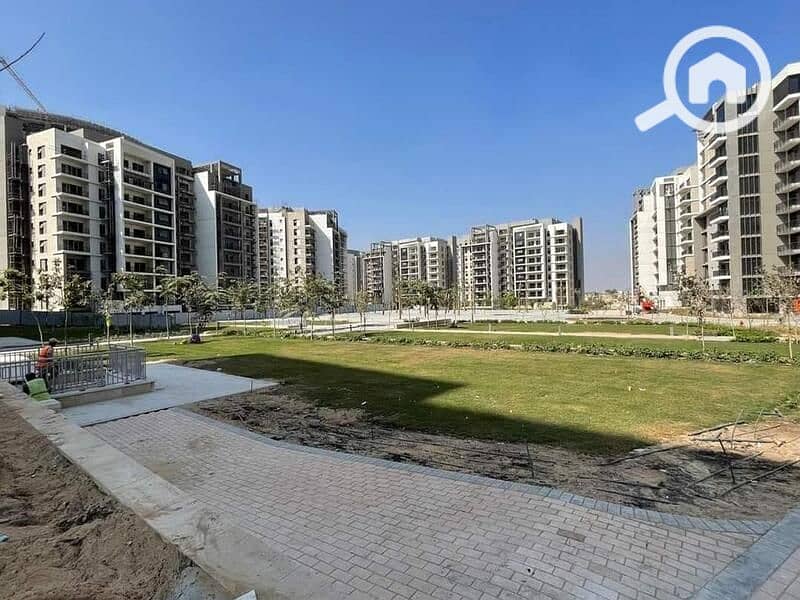 5 4700635-842e4o. jpg