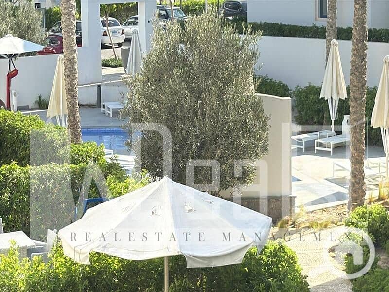 4 WhatsApp Image 2025-11-12 at 18.43. 57. jpeg