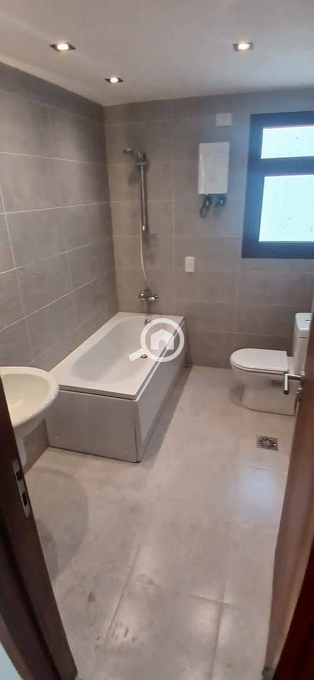 5 550460275_24590874090553212_7635489949497354916_n. jpg