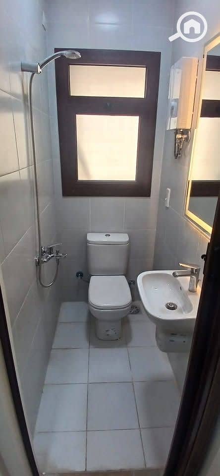 6 549365877_24590874267219861_1433160516015444786_n. jpg