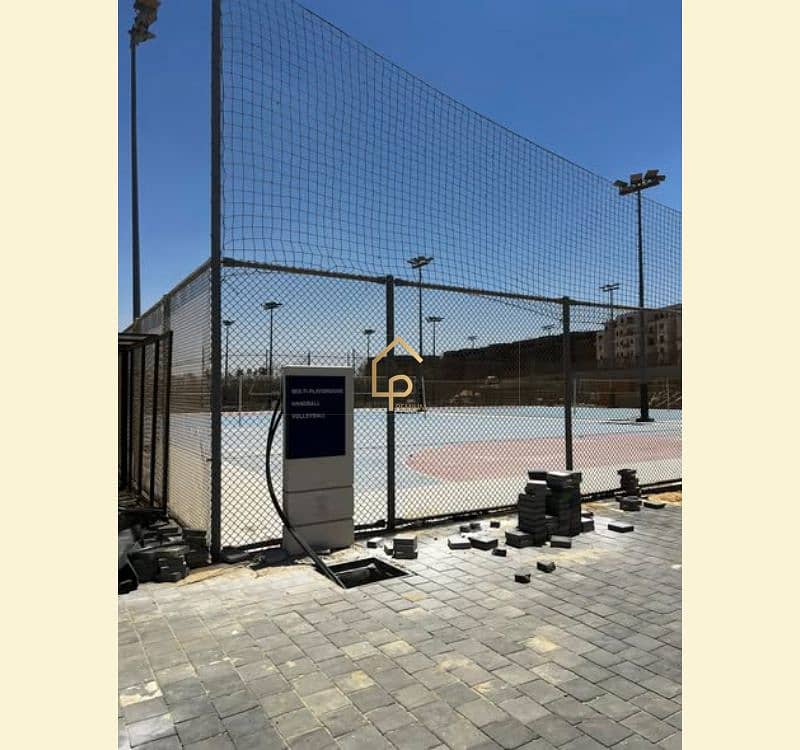 9 557950012_2677728109233479_6813235062613558211_n. jpg