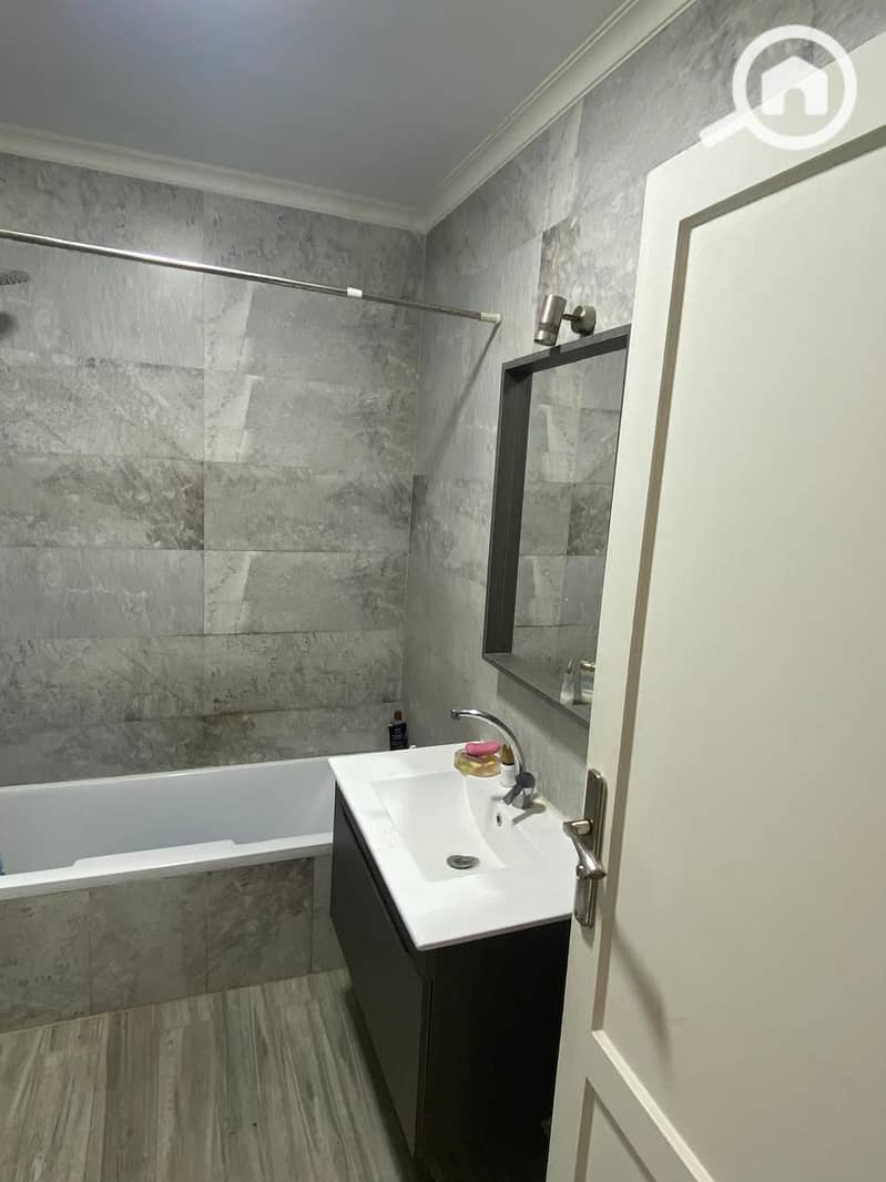 7 219bf97e-ce36-4869-9c36-84d4ca943fea. jpg