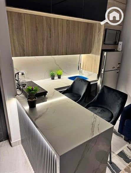 3 e09ce70d-70e4-4f29-8ac9-33a2aad370b4. jpg