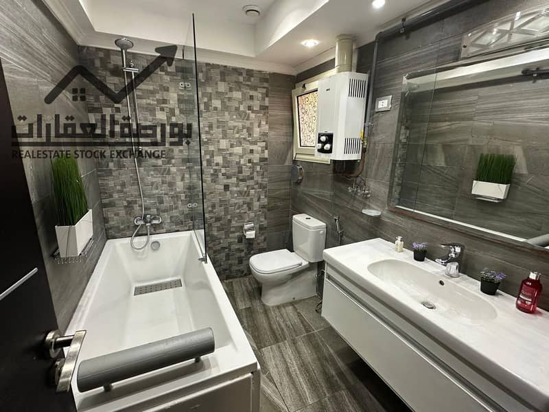 14 25d8a29e-50cb-4a18-9dbf-134135fc7670. jpg