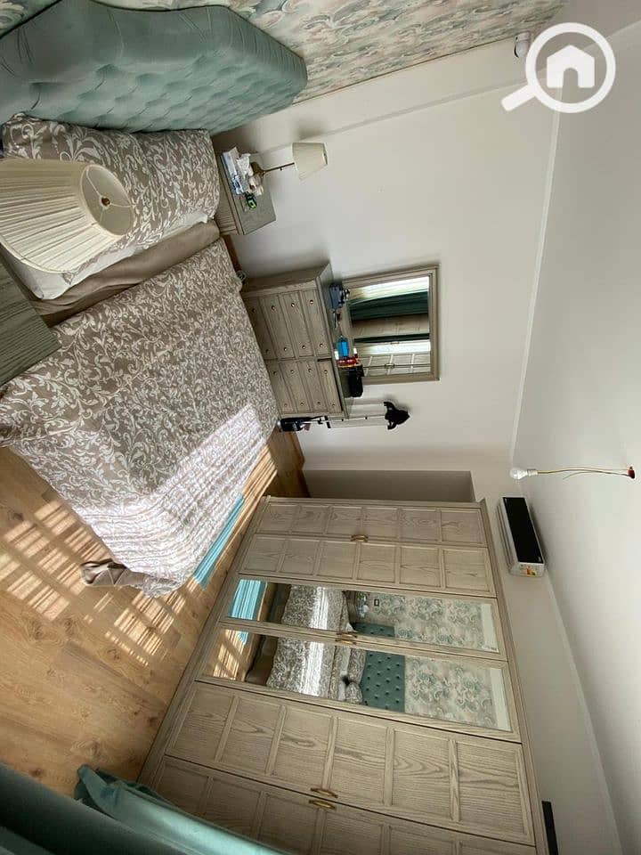 9 8891c8ea-46e9-4b46-a192-9406ef9999d9. jpeg