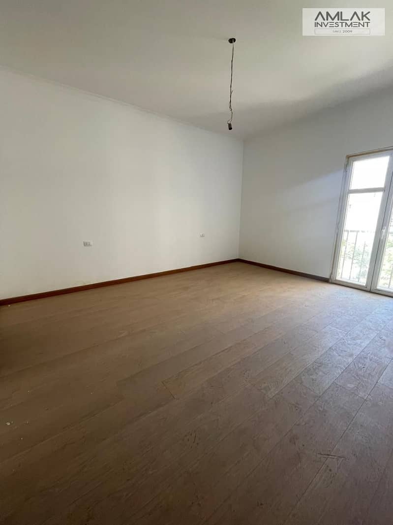 4 6dd23fa2-5577-41c1-ad0b-70f3975bc600. jpeg