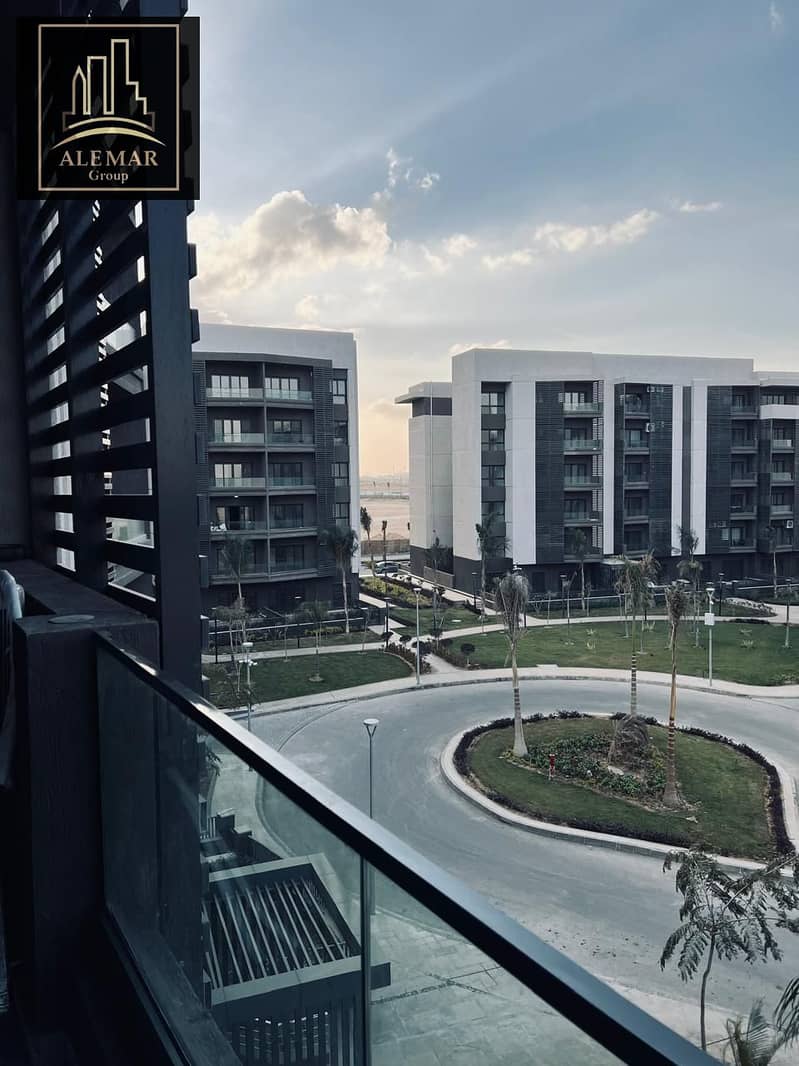 5 215b120e-0bb7-4da1-b1d7-f6ea8ae85838. jpg