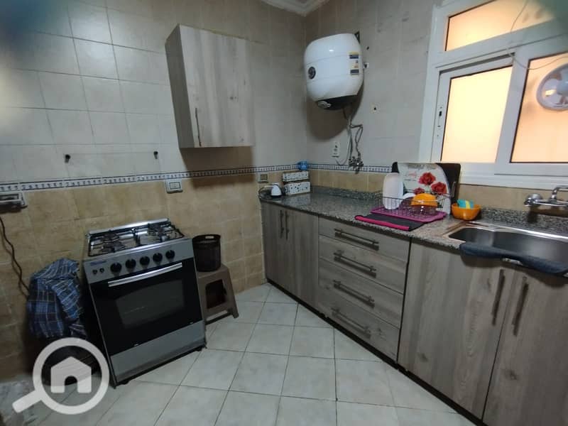 10 1030f649-436a-42a9-b14e-568eb138ba04. jpg