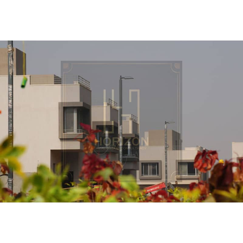 6 medium_2thuC8bUThk32C6oA2JL8jdMxEdnLF. jpg