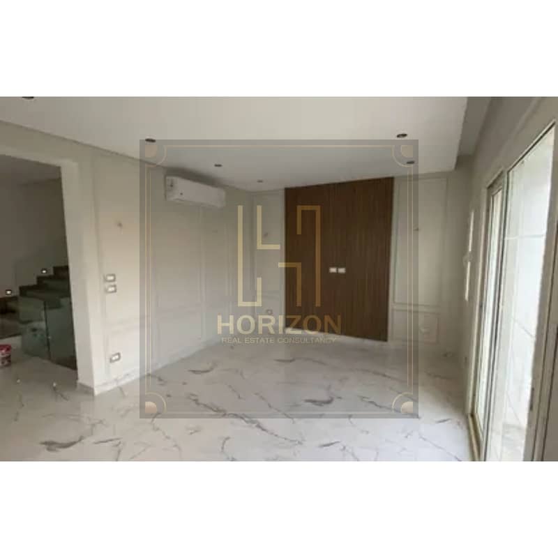 8 7796285-7aadao. jpg