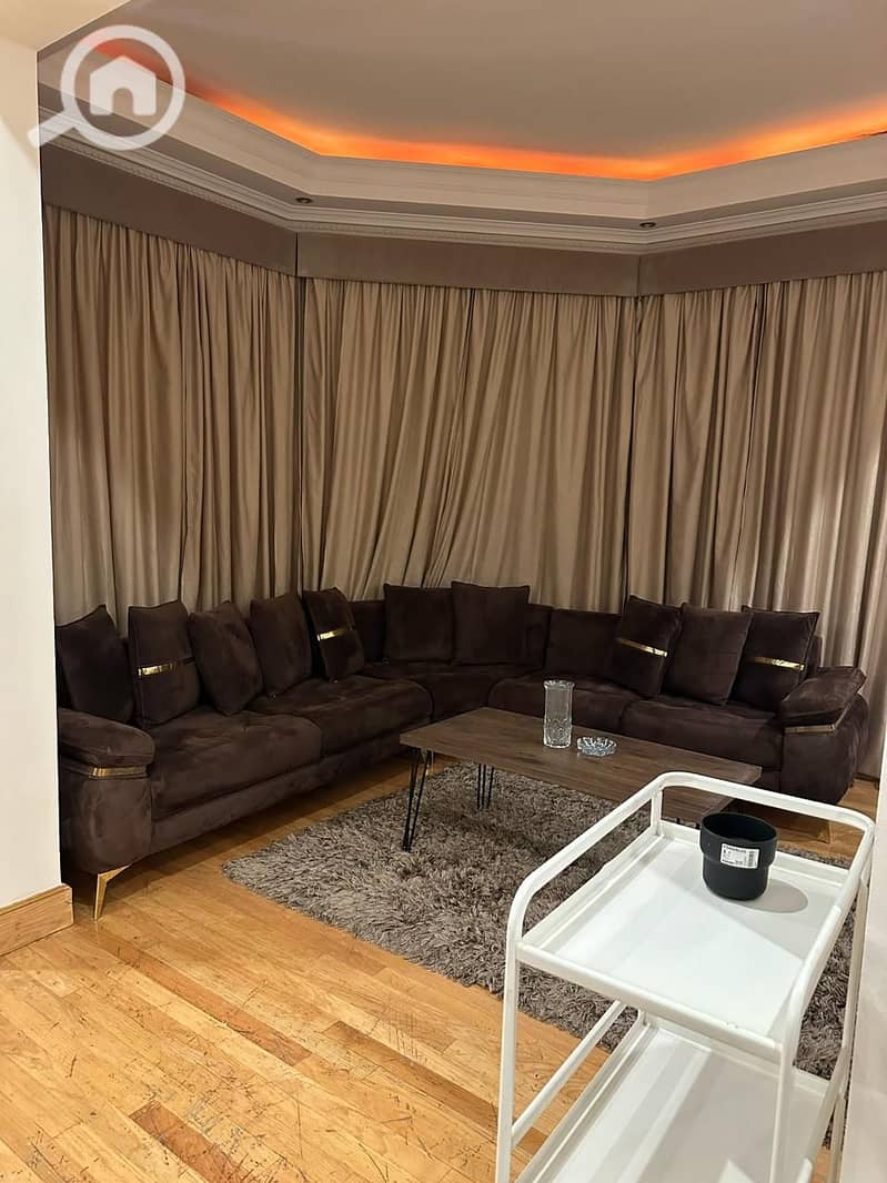 10 73c23e2d-9469-49b5-877d-4c35c8c7efd3. jpeg