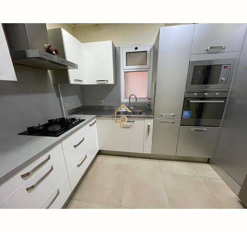 4 WhatsApp Image 2025-10-09 at 1.41. 21 PM (2). jpg