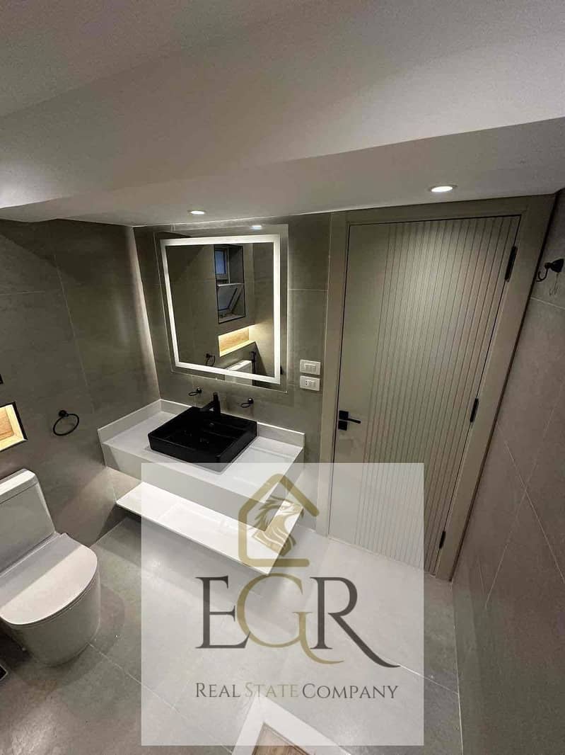 8 cd0bd4ef-239b-4a88-8d9b-645ce57a518d. jpg