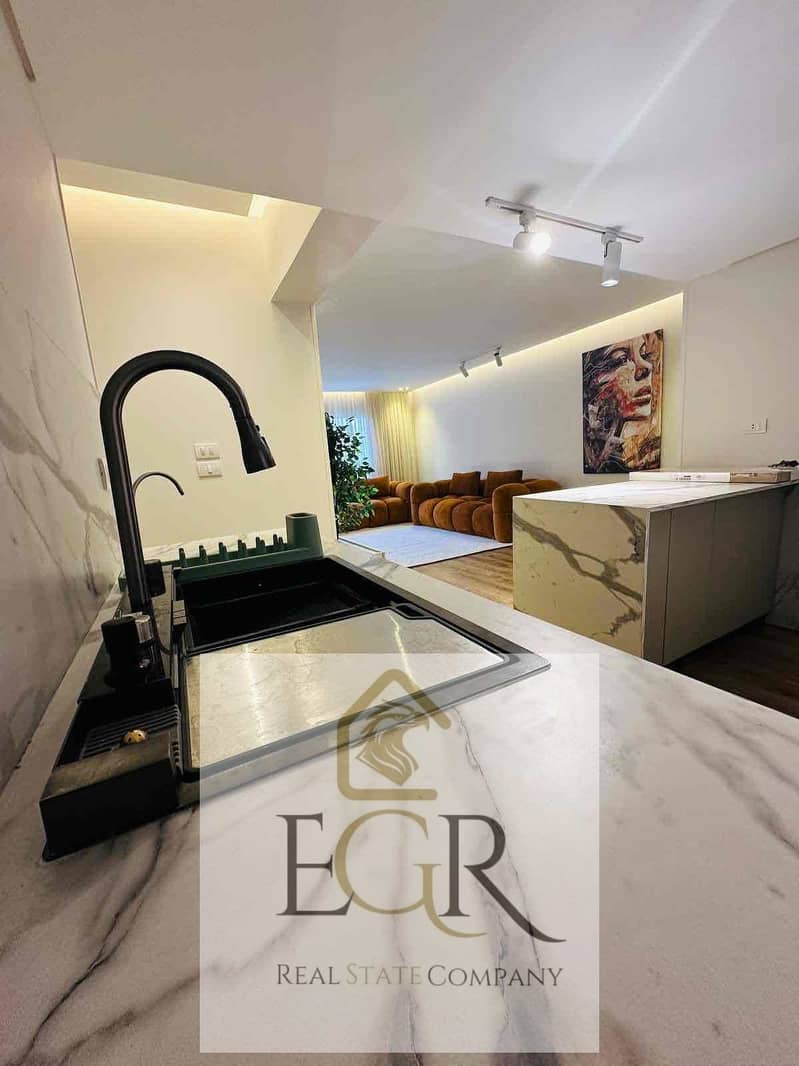 10 337b2a76-1d3d-4b4f-b1e6-8e494b346d82. jpg