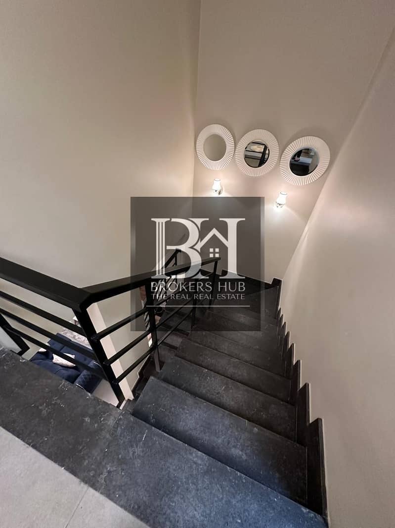 2 7c7b283f-f8bc-488e-9a9e-abd597f8d79c. jpeg