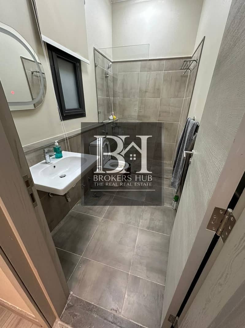 13 e9fd69e3-36e1-4bc6-8707-c3f641cbbfa6. jpeg