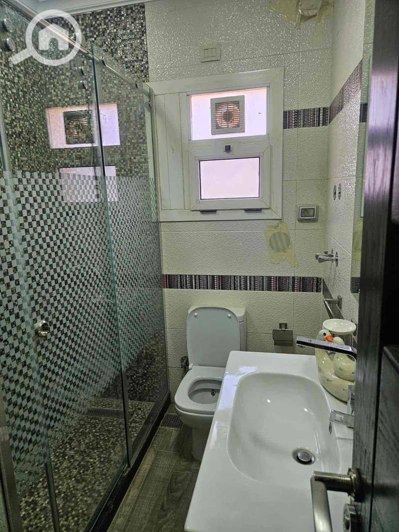 9 b965ebaa-d5cf-4004-85c4-64b260f0dd08. jpg