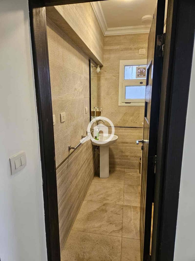 13 379d45d7-4ee8-4a0a-b9eb-7d56b2c049a1. jpg