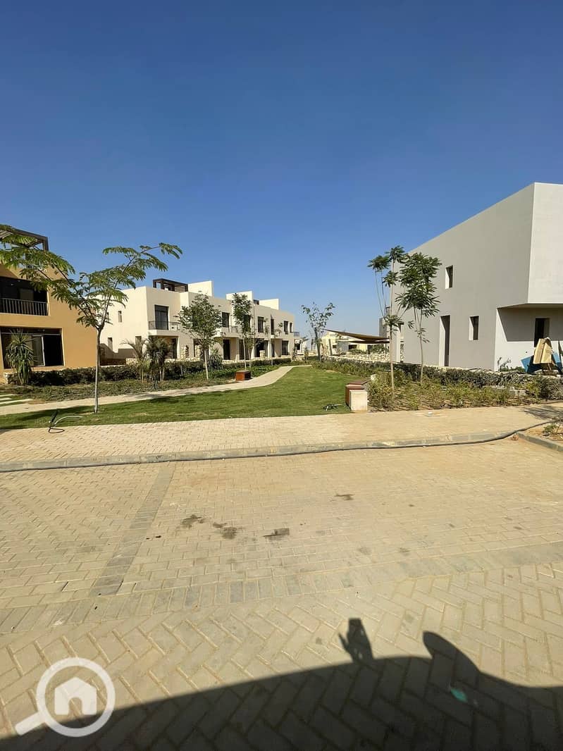 3 d8774c6b-1d66-4eec-a67c-857e615e3326. jpeg